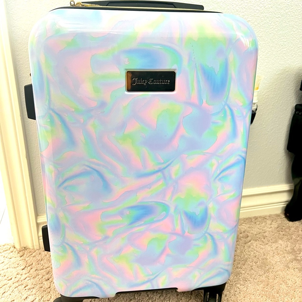 Brand new juicy couture suit case - Picture 2 of 2